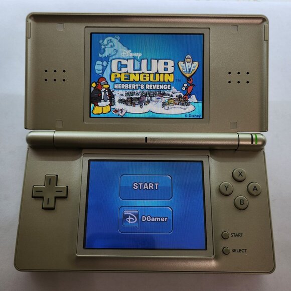 Club Penguin Herberts Revenge for Nintendo DS Refurbished - Picture 4 of 4